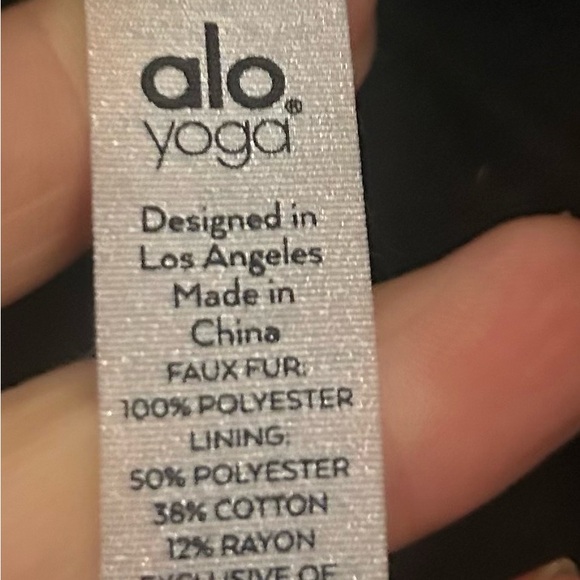 ALO Yoga Black Foxy Sherpa Zip Jacket, size M - Picture 11 of 12